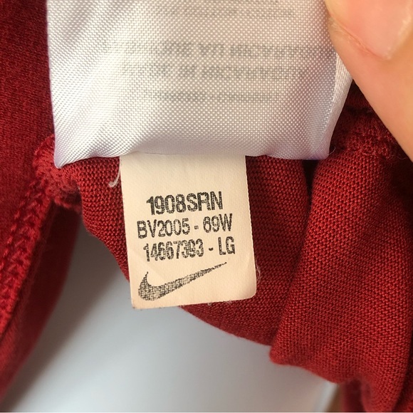 Nike Dri-Fit "The Nike Tee" Red Tee - Picture 7 of 9